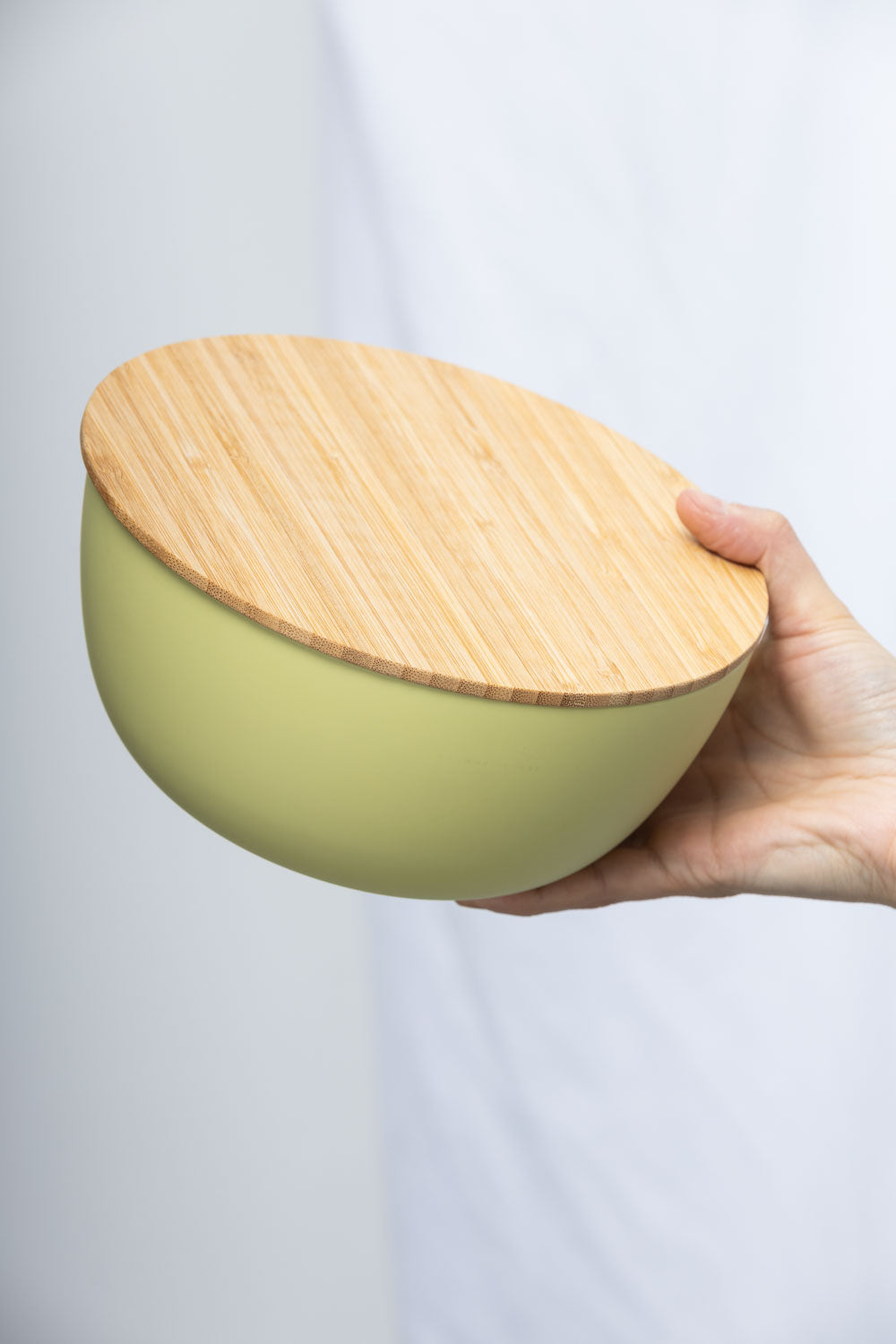 Bowl with bamboo lid PLAIN 18,5 cm lime