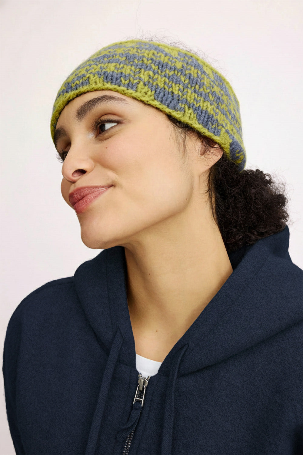 Wool hat with bobble