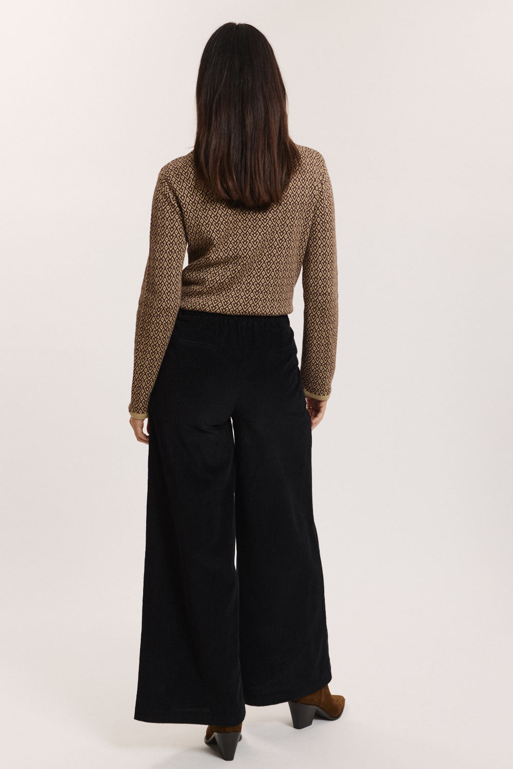 Image Cordhose Paolaa aus Biobaumwolle_2