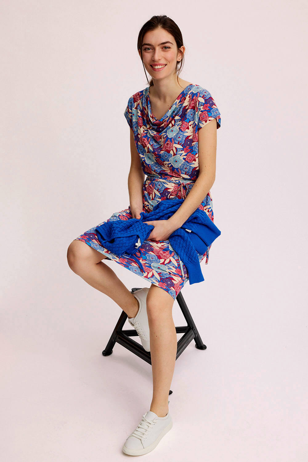 Kurzes EcoVero™ Kleid