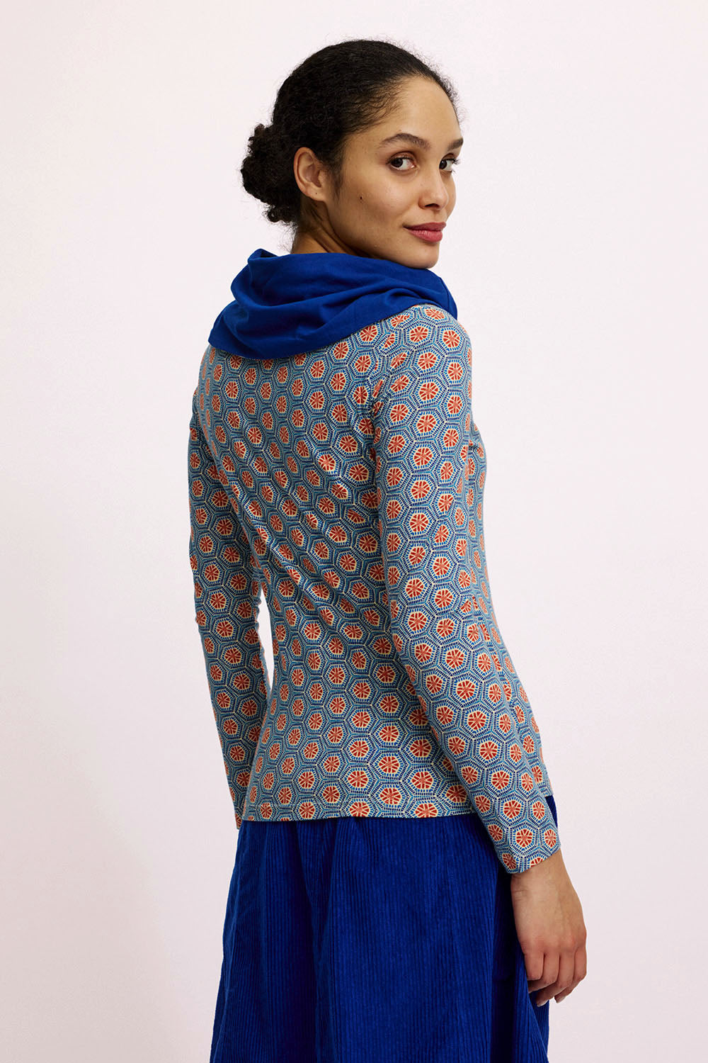 Sweater with large collar