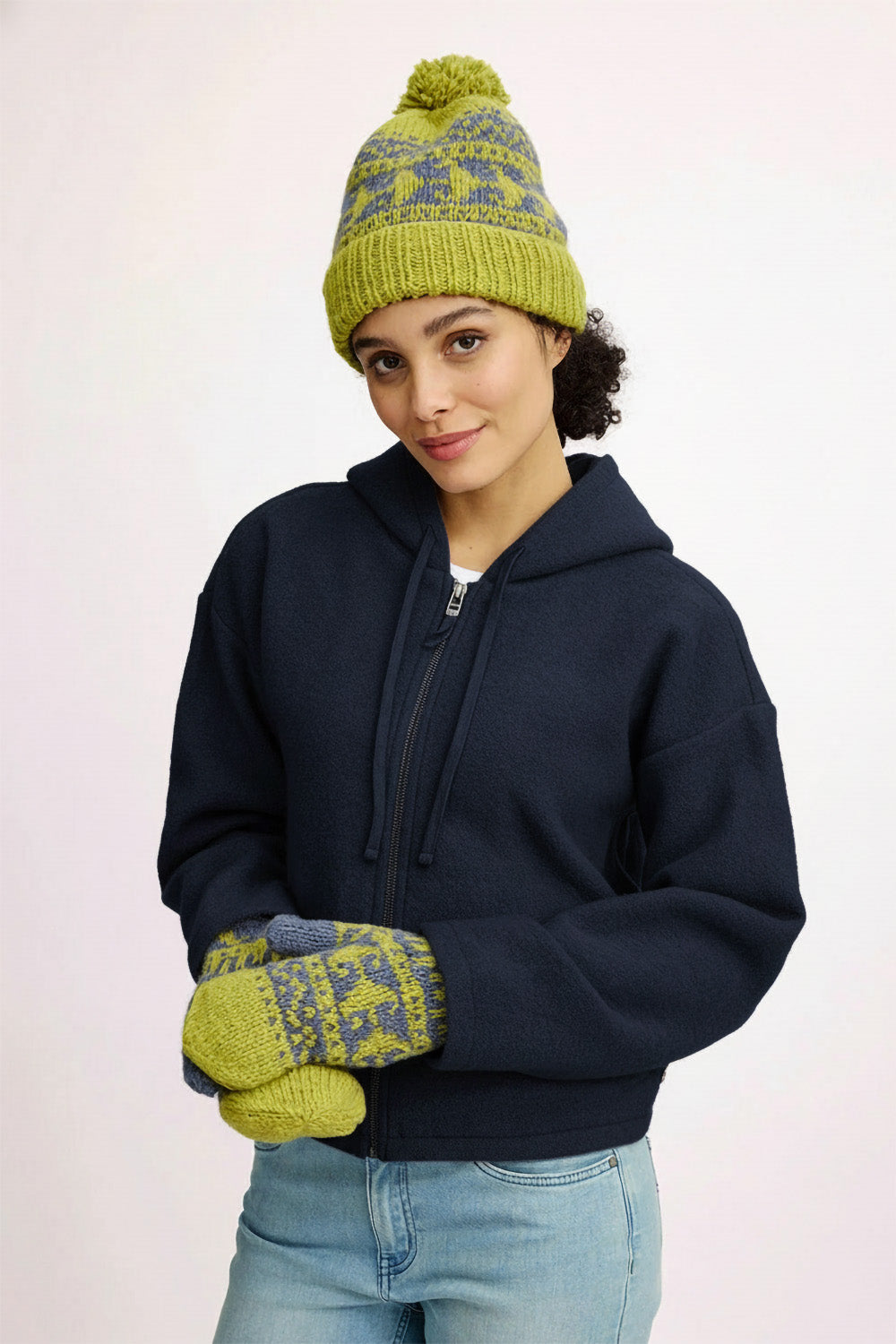 Wollmütze mit Bommel