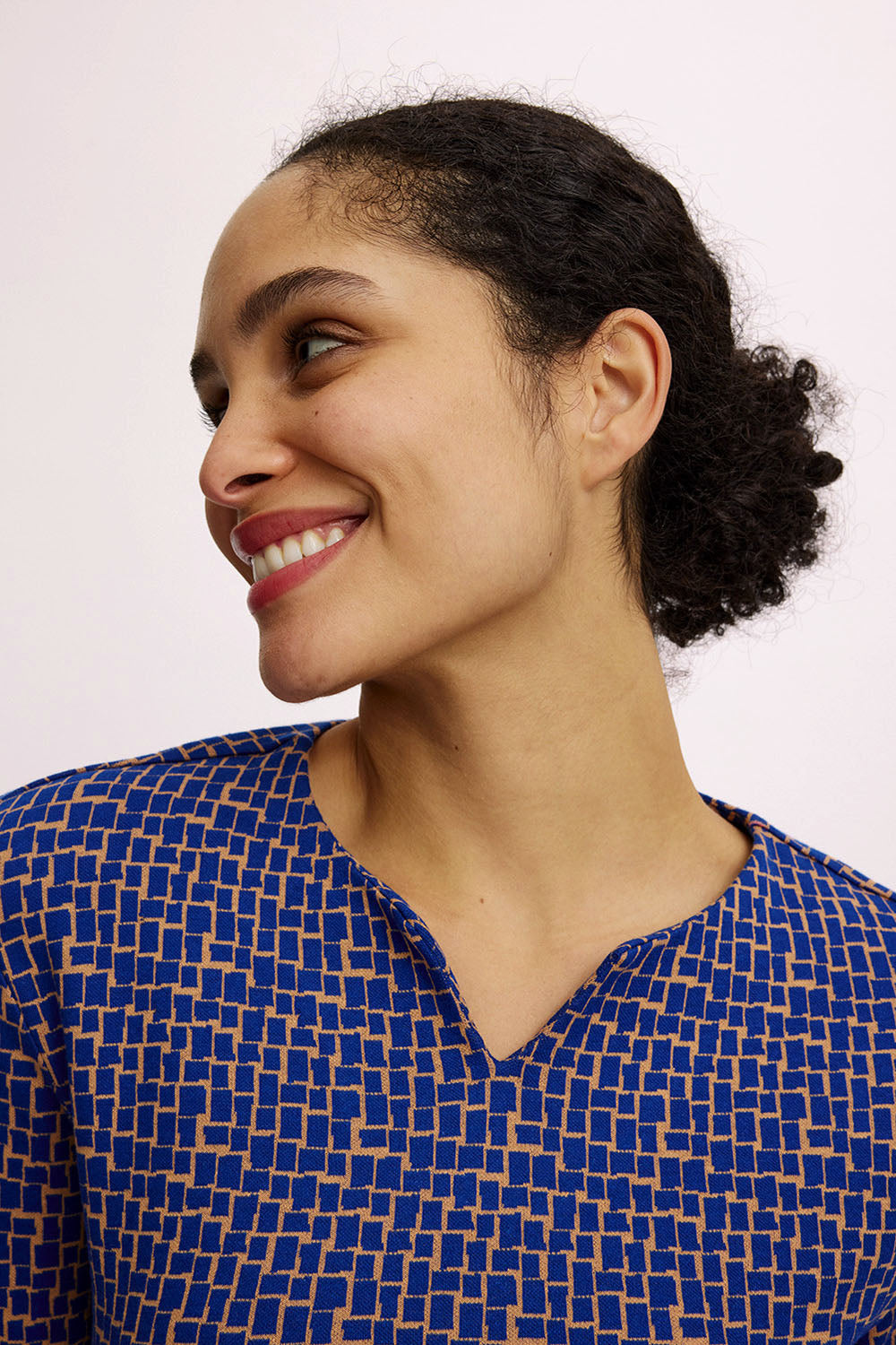 Knitted shirt with a retro look