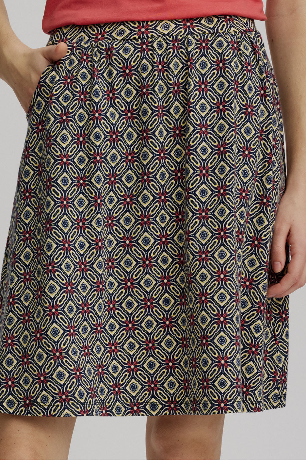 Jersey skirt with pockets