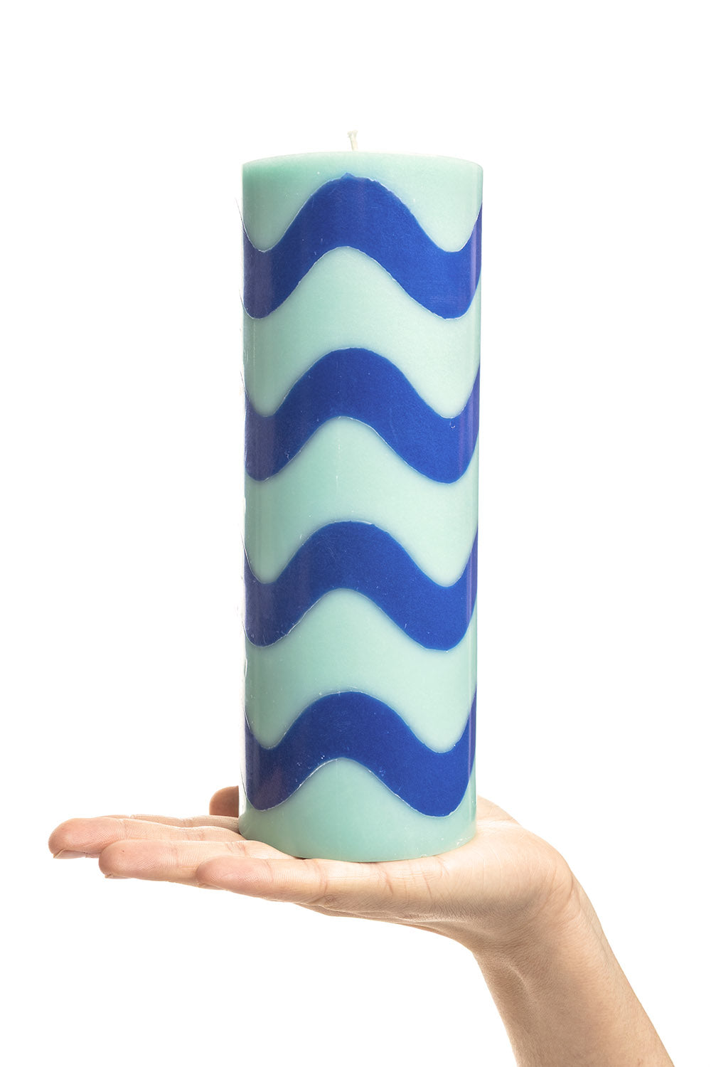 Handgearbeitete Stumpenkerze GLUMI WAVE, Ø 7,5 x 20 cm
