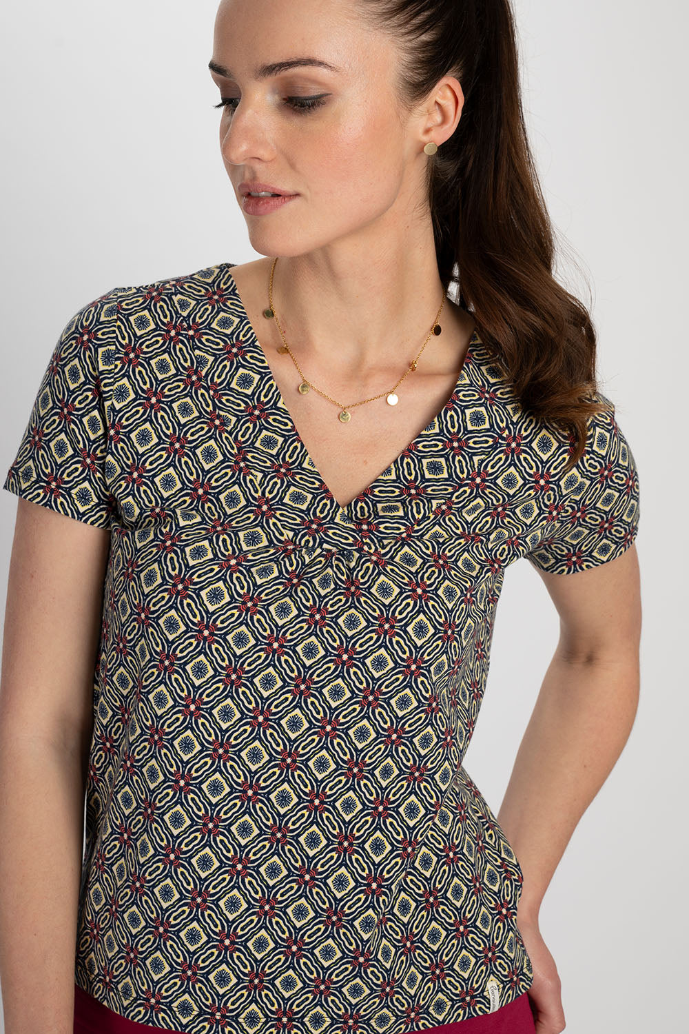 Jersey shirt with V-neck