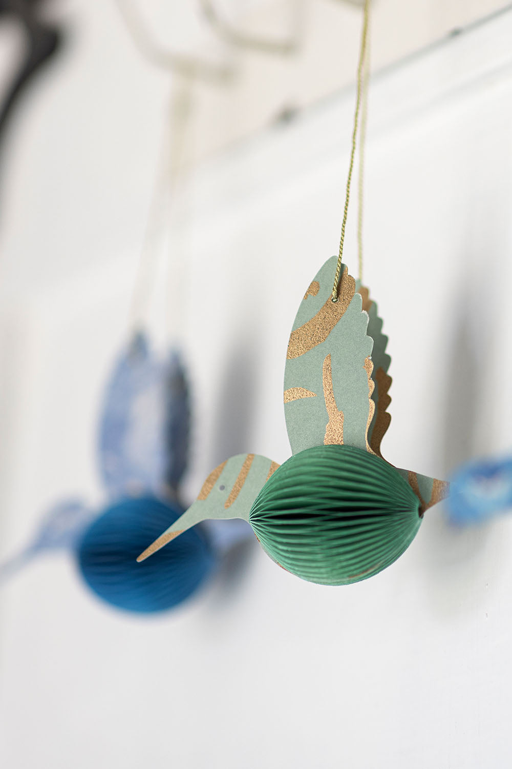 Paper pendant GREEN HUMMINGBIRD