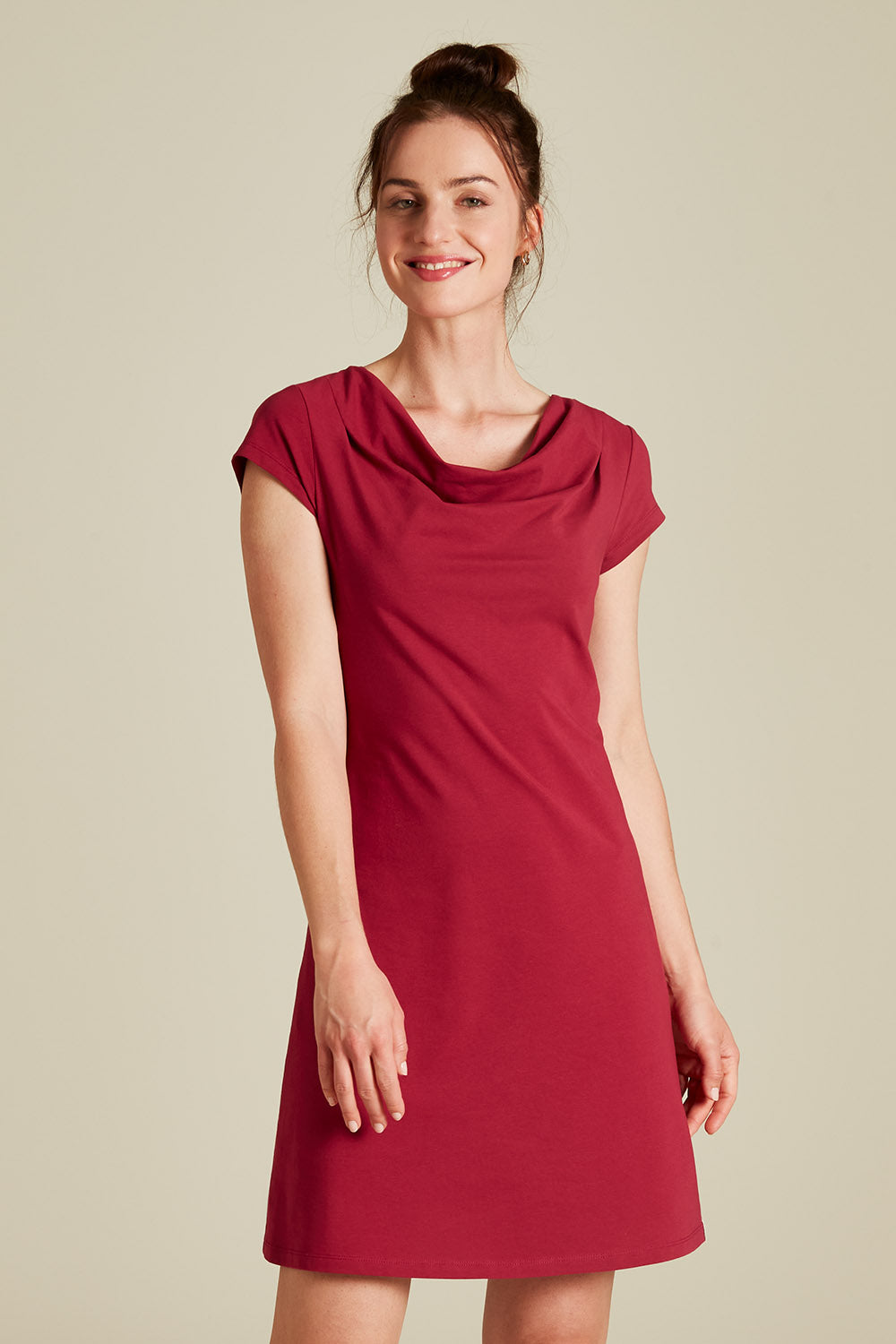 Kleid mit Wasserfall-Ausschnitt