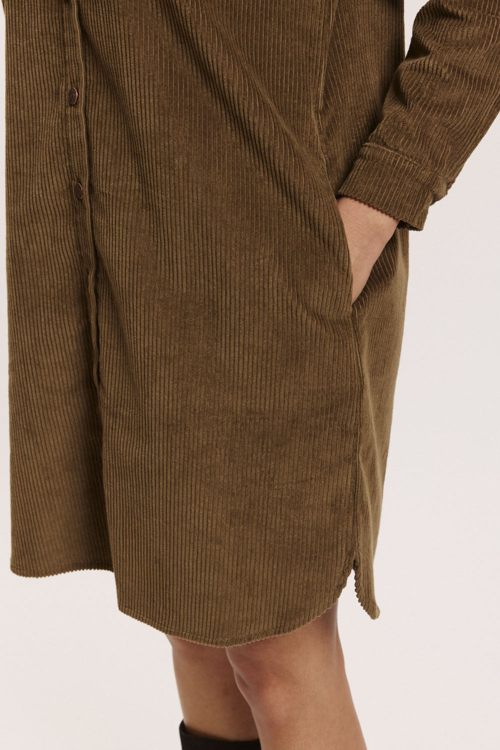 Image Cordkleid Fritzii aus Biobaumwolle_4