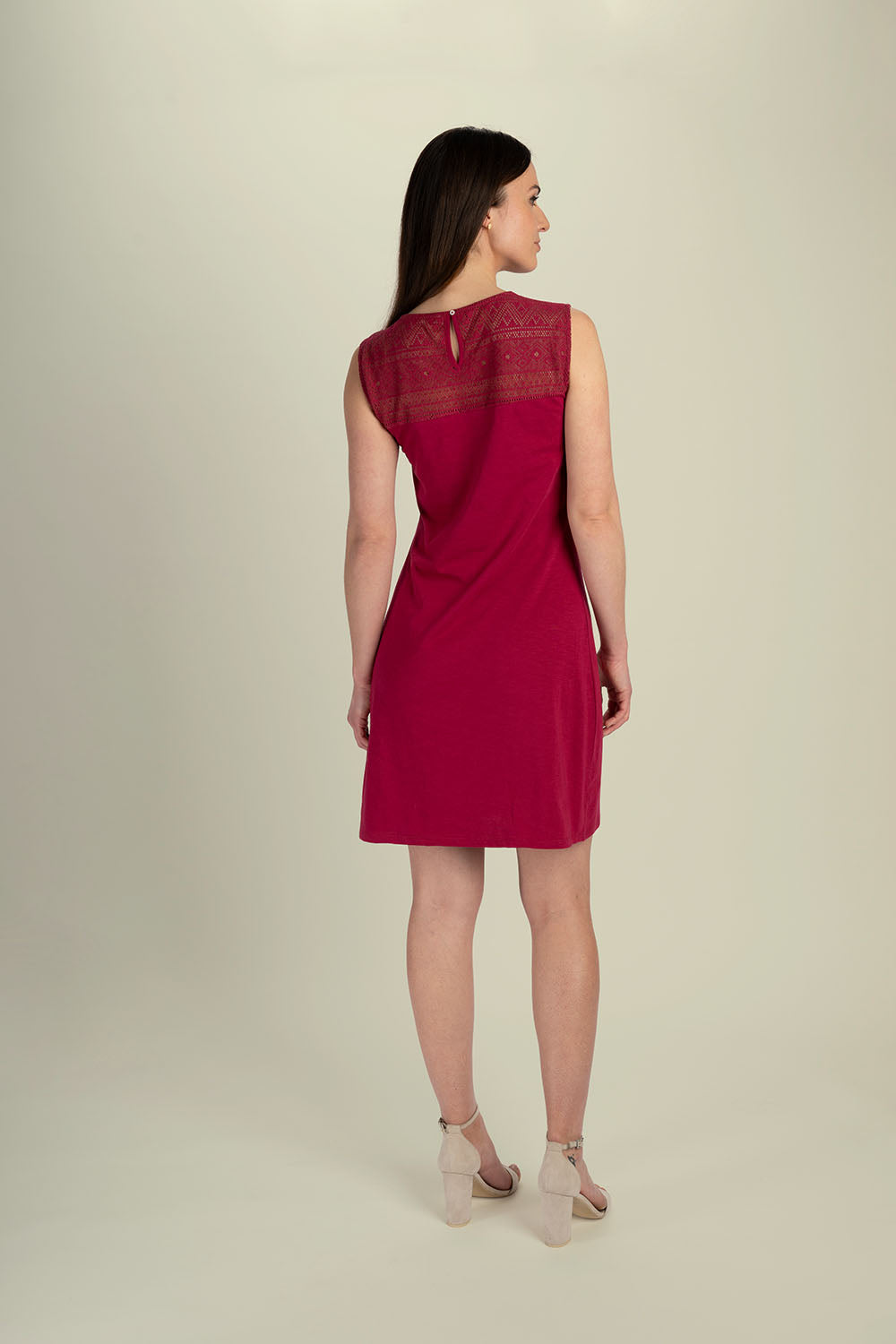 Jersey- Kleid mit Spitzendetails