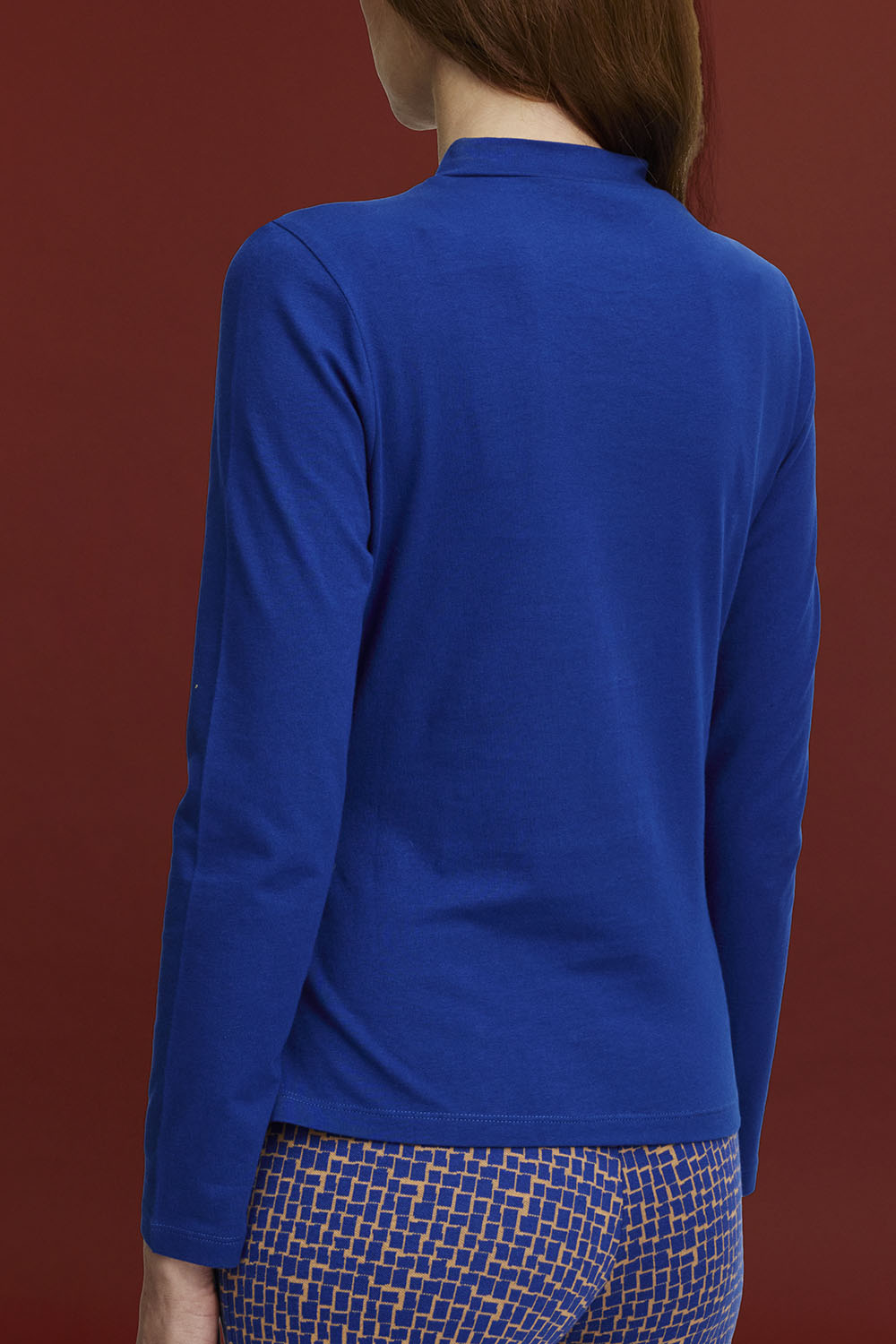Feminine jersey shirt