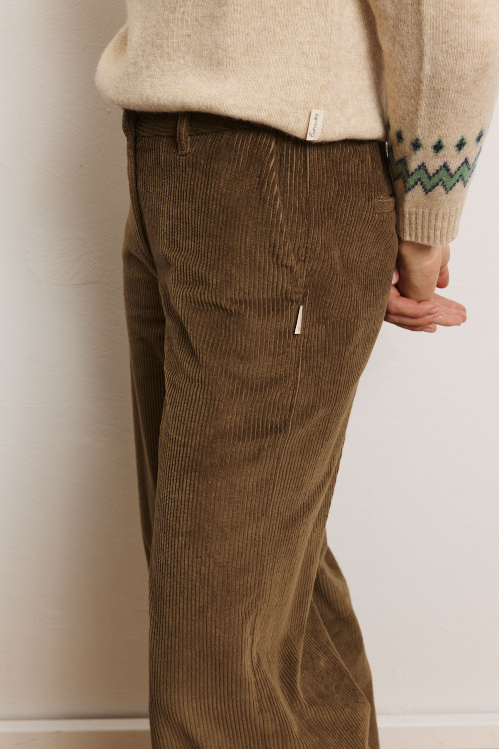 Image Cordhose Paolaa aus Biobaumwolle_3