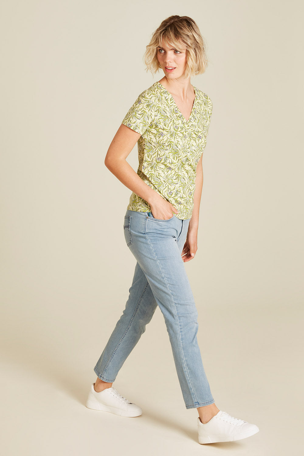 Jersey shirt with V-neck