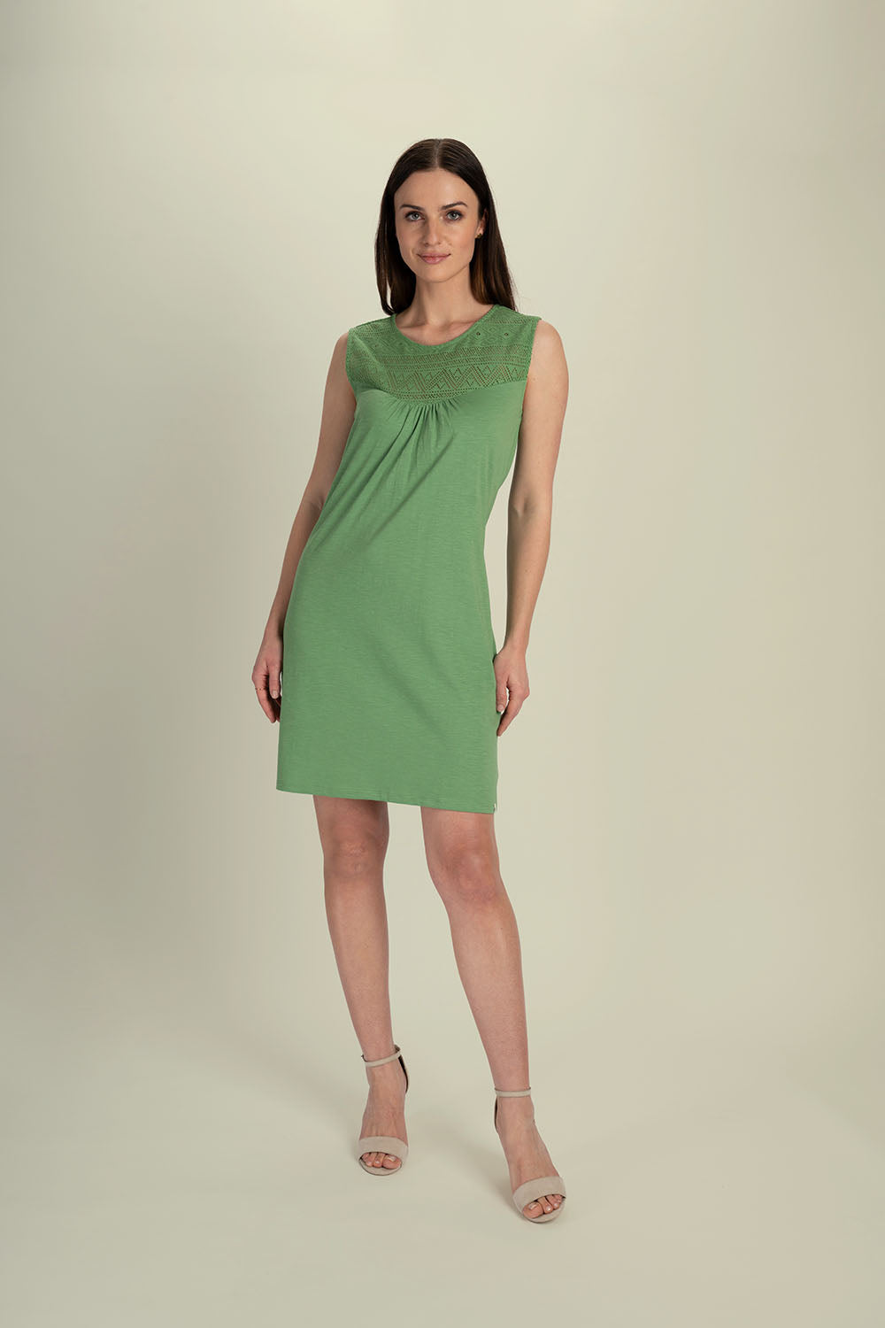 Jersey- Kleid mit Spitzendetails