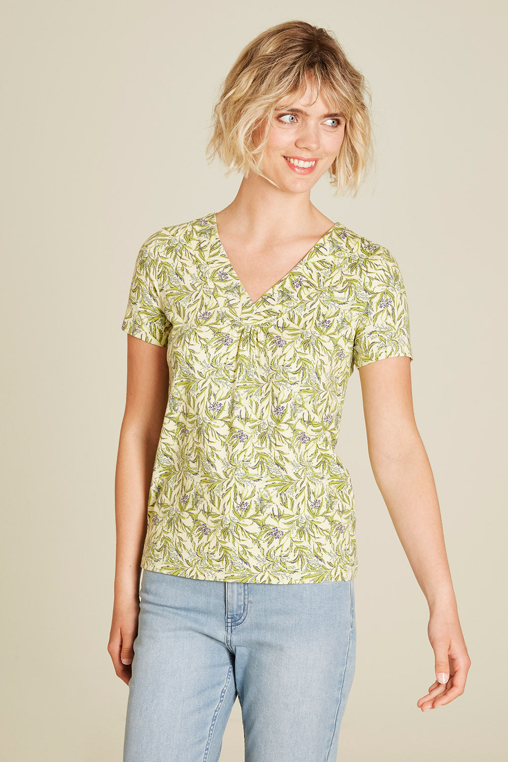 Jersey shirt with V-neck