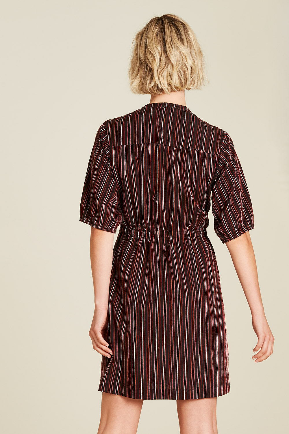 Kleid in Leinenoptik