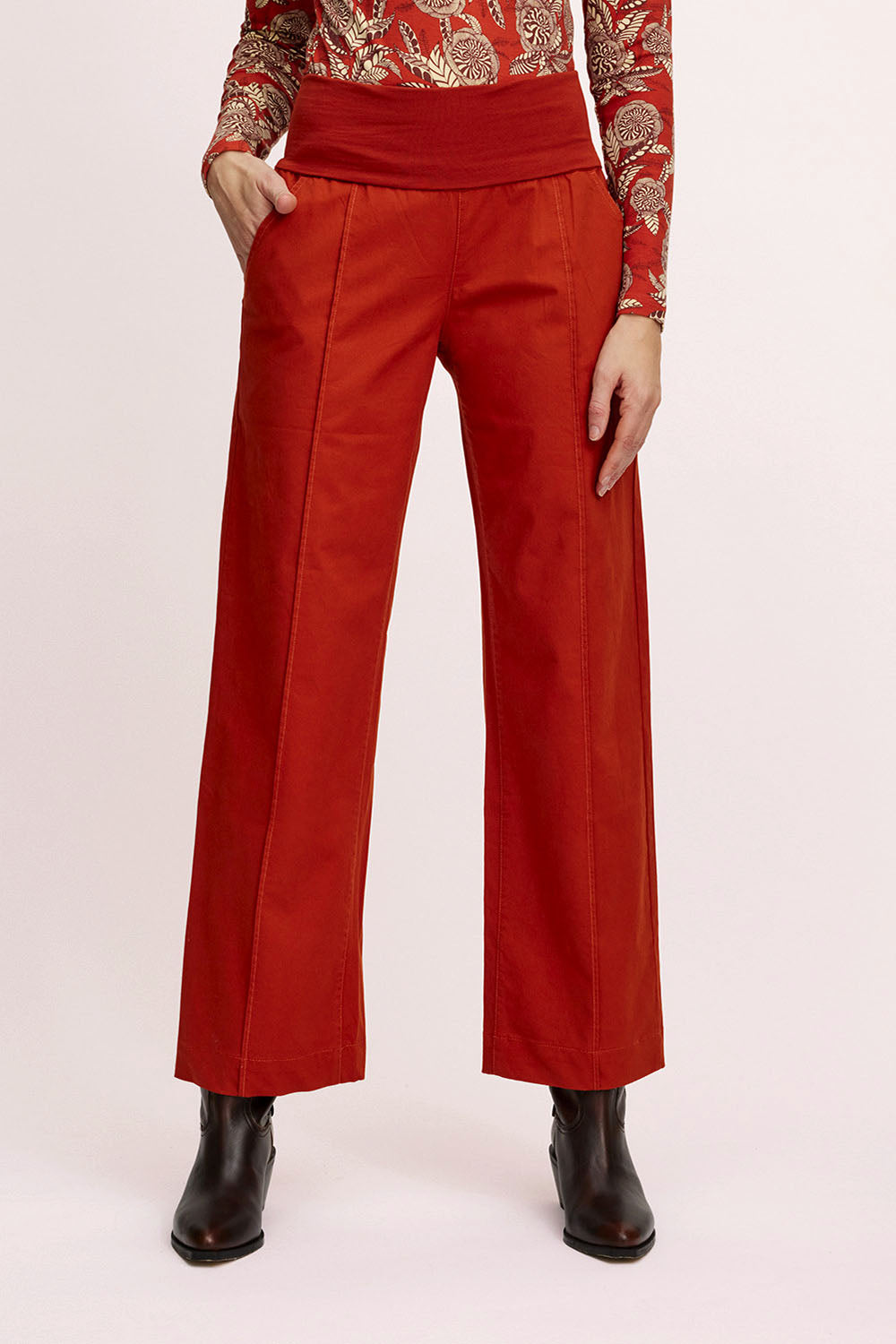 Joggers made of organic cotton