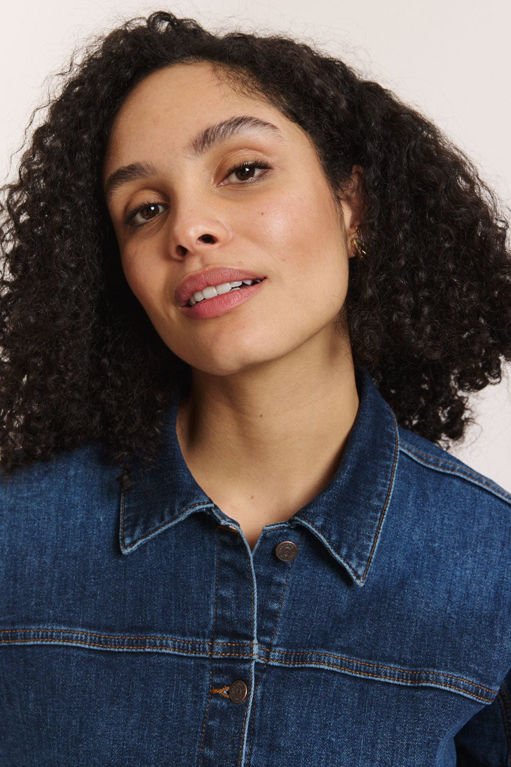 Image Jeansjacke Daikee aus Biobaumwolle_3