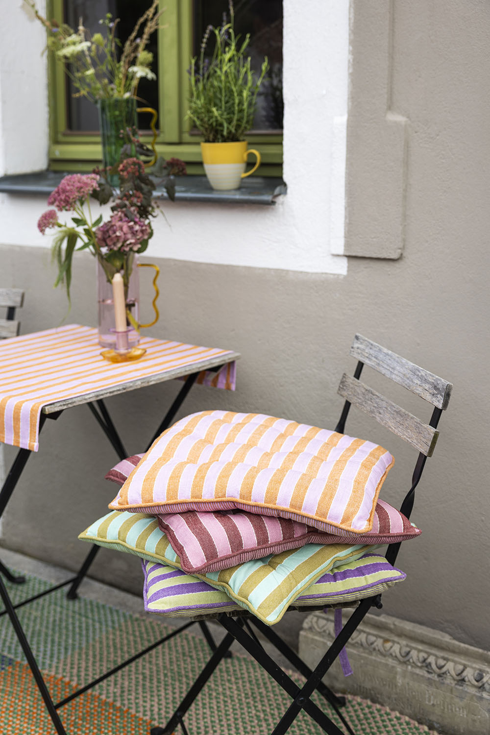 Seat Cushion VIVID LINES