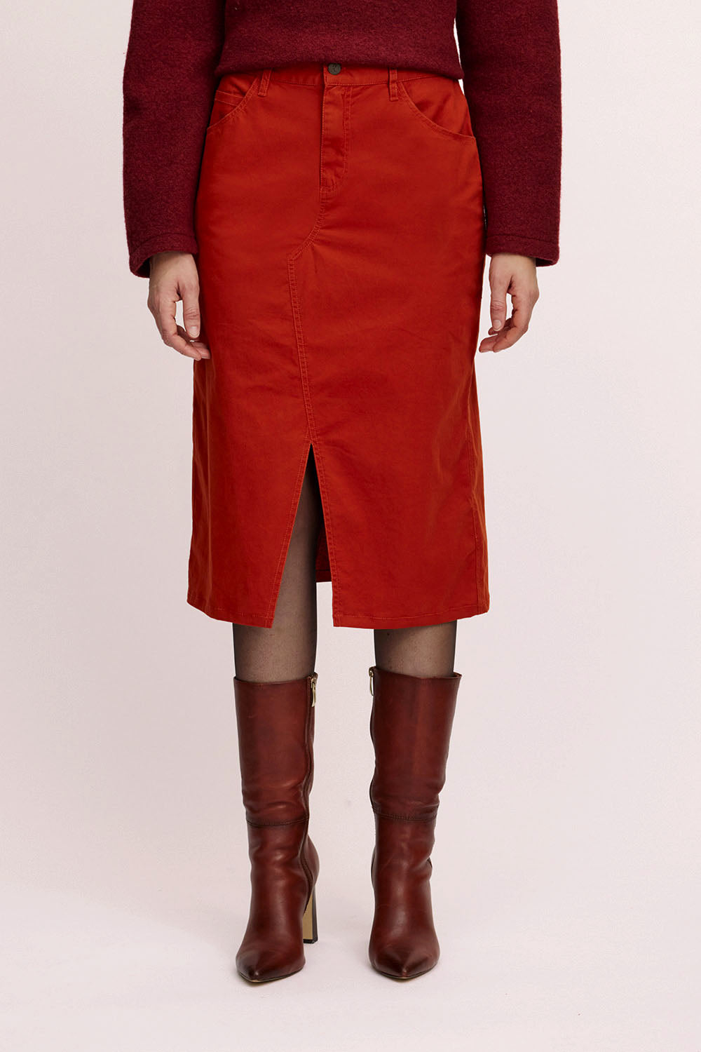 Long skirt with slit